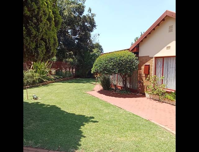 3 BEDROOM FREESTANDING FOR SALE IN EDELWEISS